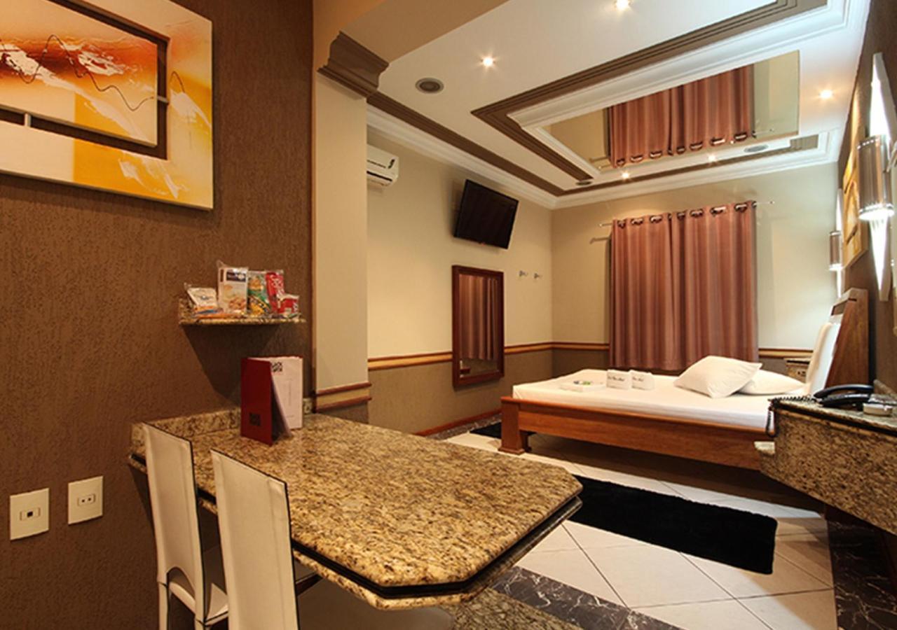 Motel Black Horse Котиа Екстериор снимка