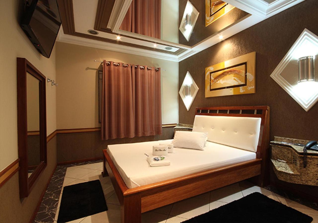 Motel Black Horse Котиа Екстериор снимка